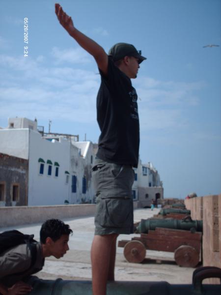 mahmoud is going to find an amazing look bitween my legs huh!!! lool